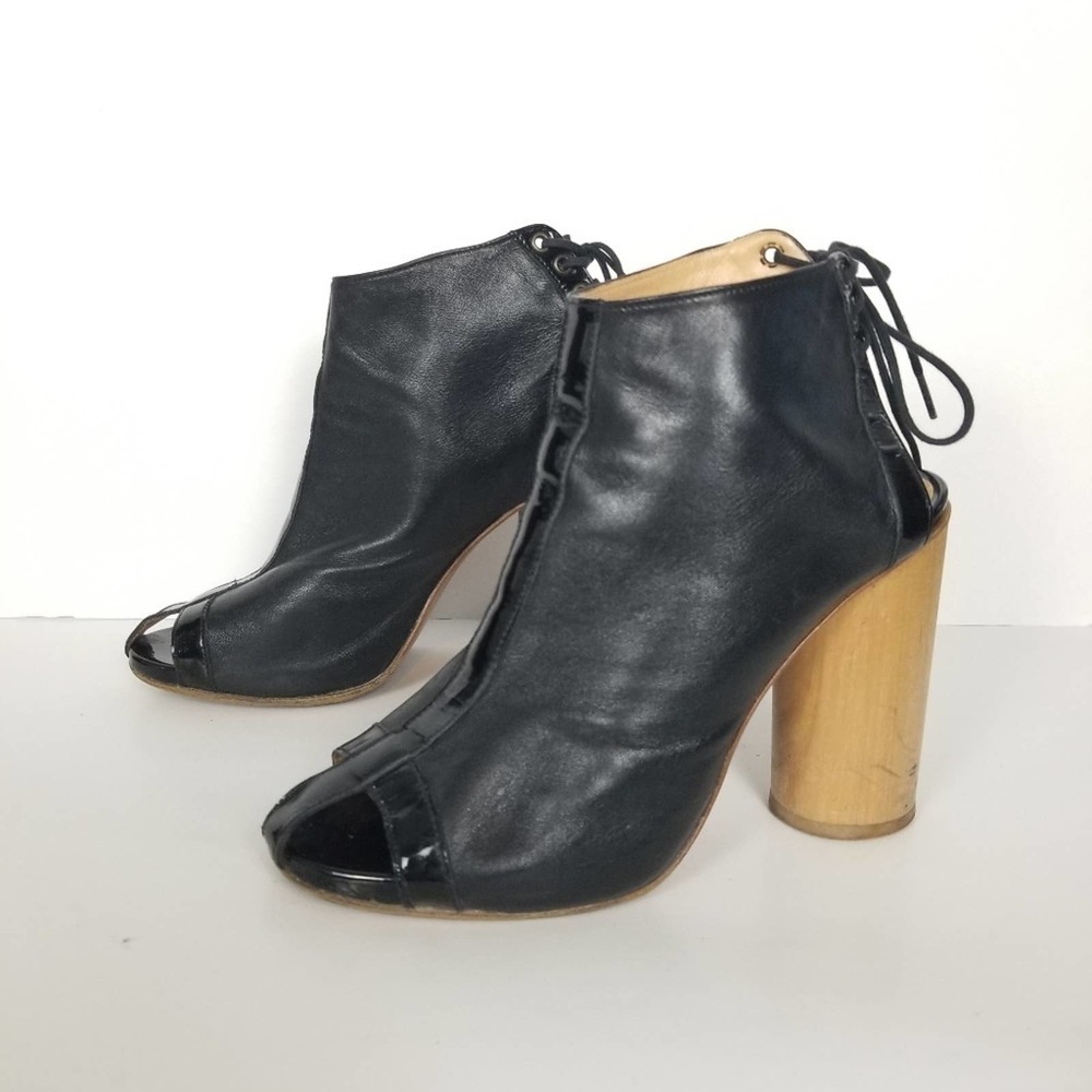 Robert Clergerie open toe leather heels, size 7.5